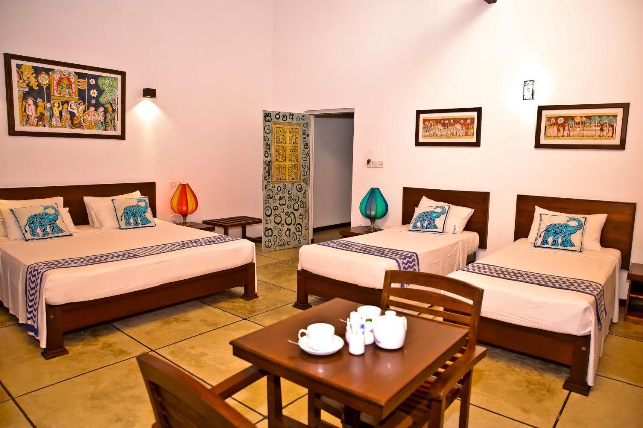 Blue Elephant Boutique Hotel Негомбо Экстерьер фото